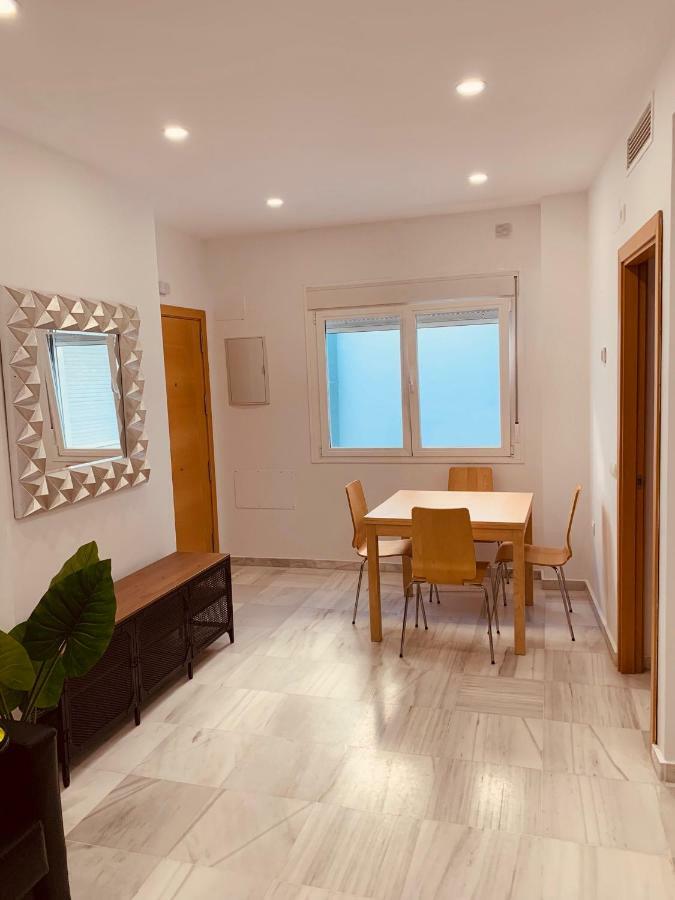 La Casa De Adolfo Apartment Cadiz Luaran gambar